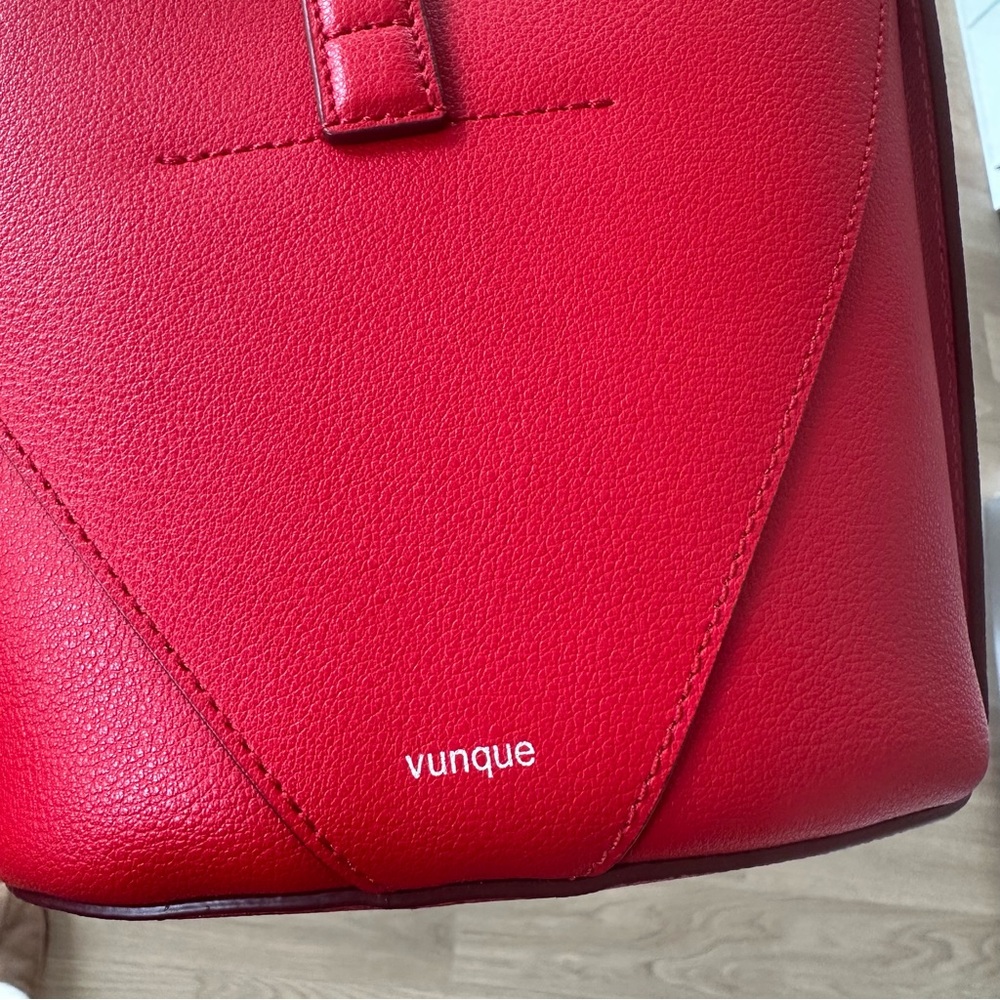 Vunque Red & Pink Heart Crossbody Bag - Picture 6 of 8